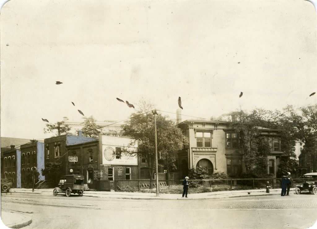 2009.019.038 Southeast corner of Witherell Street and Adams Avenue, c. 1918.