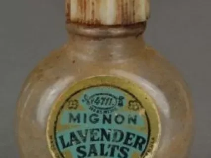 Bottle, Smelling