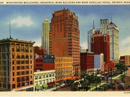 Postcard - Washington Boulevard, Industrial Bank Building and Book Cadillac Hotel, Detroit, Mich.