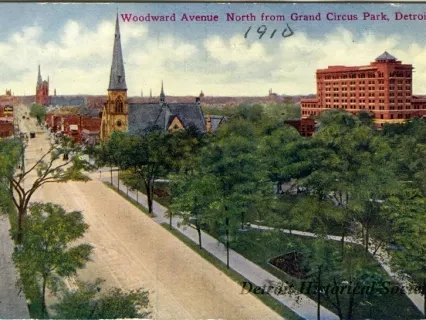 Postcard - Woodward Avenue, North from Grand Circus Park, Detroit Mich.