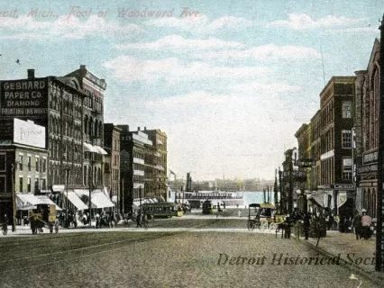Postcard - Detroit, Mich., Foot of Woodward Ave.