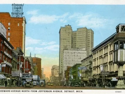Postcard - Woodward Avenue North From Jefferson Avenue, Detroit, Mich.