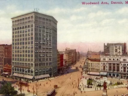 Postcard - Woodward Ave., Detroit, Mich.