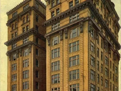 Postcard - Charlevoix Hotel, Detroit, Mich.