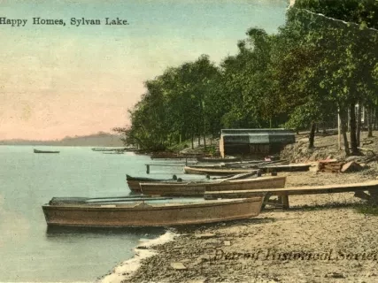 Postcard - Happy Homes, Sylvan Lake
