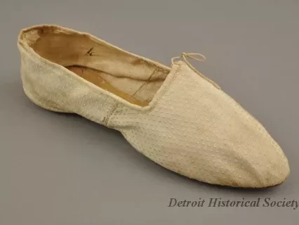 Shoe