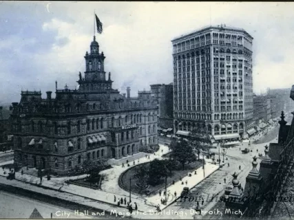 Postcard - City Hall and Majestic Building, Detroit, Mich.