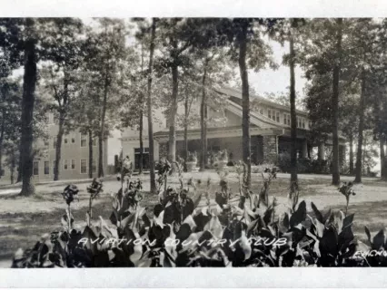 Postcard - Aviation Country Club