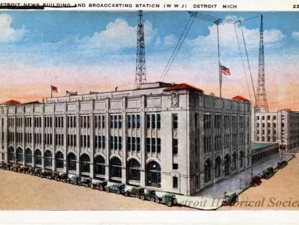 Postcard - Detroit News Building and Broadcasting Station (WWJ), Detroit, Mich