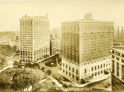Postcard - Hotel-Statler-Detroit.