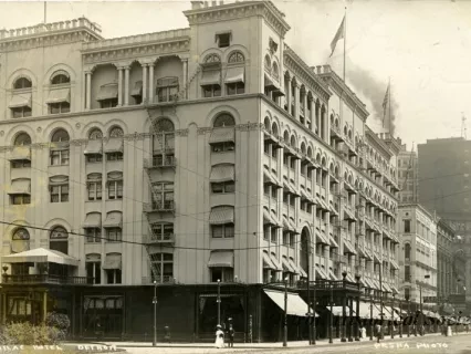 Postcard - Cadilac [sic] Hotel, Detroit