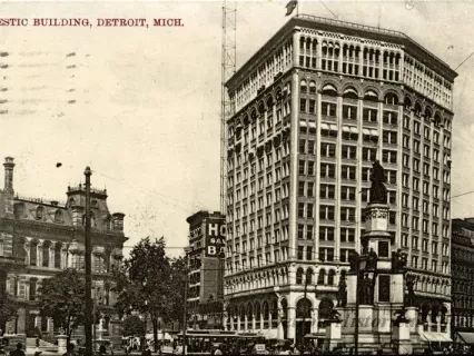 Postcard - Majestic Building, Detroit, Mich.