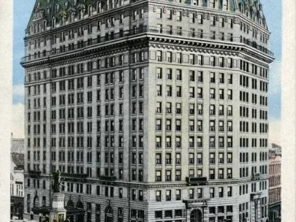 Postcard - Hotel Pontchartrain, Detroit, Mich.