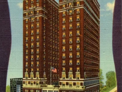 Postcard - Hotel Wolverine, Home of "The Tropics", Detroit, Michigan. - Hotel Wolverine