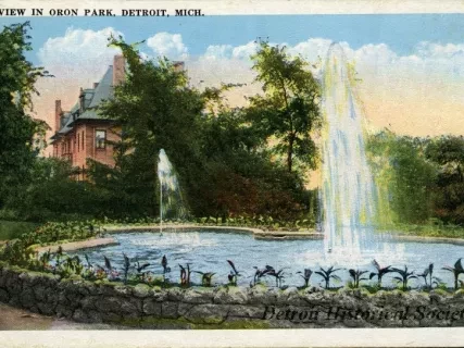 Postcard - View in Oron Park, Detroit, Mich