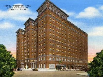 Postcard - Hotel Webster Hall, Cass at Putnum, Detroit, Mich.
