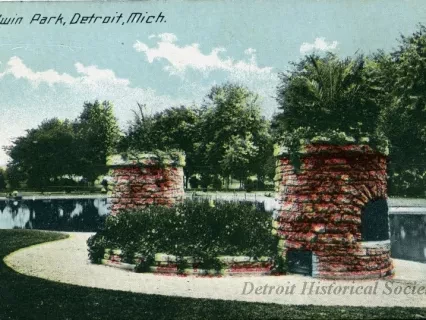 Postcard - Gladwin Park, Detroit, Mich.