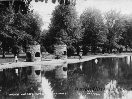 Postcard - Water Works Park, Detroit