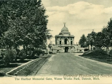 Postcard - The Hurlbut Memorial Gate, Water Works Park, Detroit, Mich.