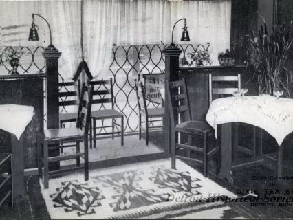Postcard - Cozy Corner in Dixie Tea Shop, 21 Washington Ave. Detroit, Mich.