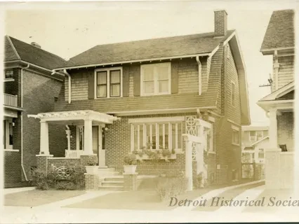 Postcard - 3737 Clairmont, Detroit Mich.