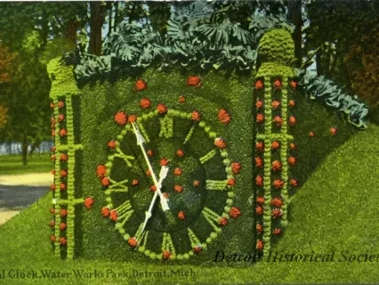 Postcard - Floral Clock, Water Works Park, Detroit, Mich.