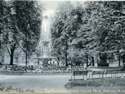 Postcard - The Fountain, Grand Circus Park, Detroit, Mich.