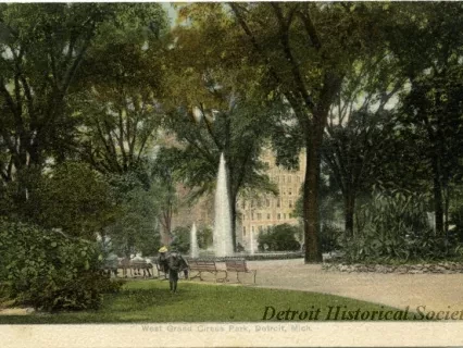 Postcard - West Grand Circus Park, Detroit, Mich.