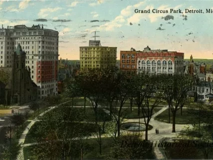 Postcard - Grand Circus Park, Detroit, Mich.