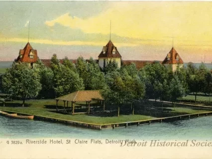 Postcard - Riverside Hotel, St. Claire Flats, Detroit, Mich.