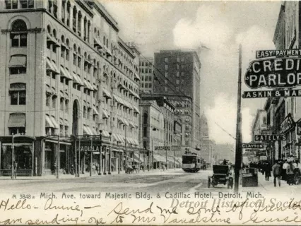 Postcard - Mich. Ave. toward Majestic Bldg. & Cadillac Hotel, Detroit, Mich.