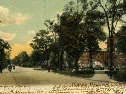 Postcard - Washington Boulevard, Detroit, Mich.