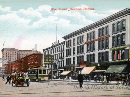 Postcard - Woodward Avenue, Detroit.