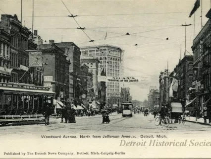 Postcard - Woodward Avenue, North from Jefferson Avenue. Detroit, Mich.