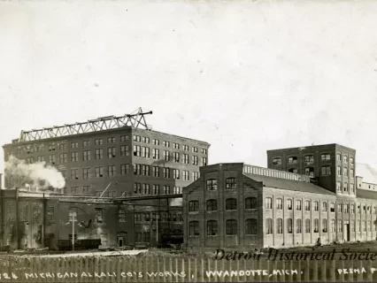 Postcard - Michigan Alkali Co's Works, Wyandotte, Mich.