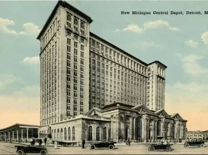 Postcard - New Michigan Central Station, Detroit, Mich.