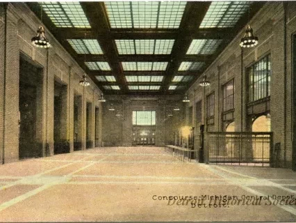 Postcard - Concourse, Michigan Central Depot, Detroit.