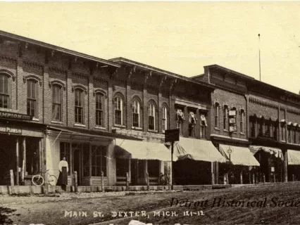 Postcard - Main St. Dexter, Mich.