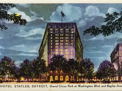 Postcard - Hotel Statler, Detroit, Grand Circus Park at Washington Blvd. and Bagley Ave.