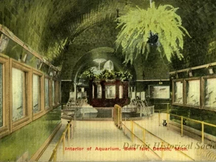 Postcard - Interior of Aquarium, Belle Isle, Detroit, Mich.