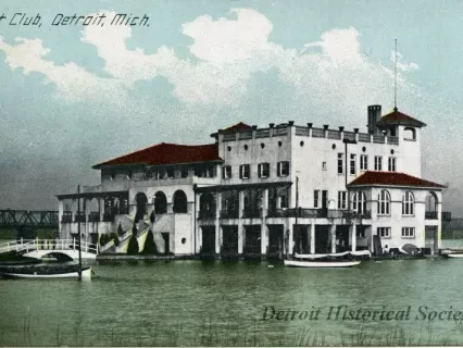 Postcard - Yacht Club, Detroit, Mich.
