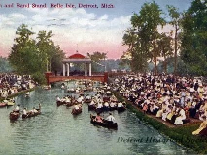 Postcard - Lagoon and Band Stand, Belle Isle, Detroit, Mich.