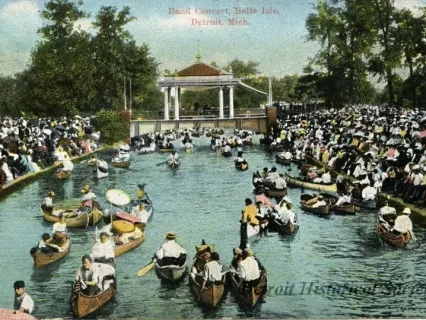 Postcard - Band Concert, Belle Isle, Detroit, Mich.