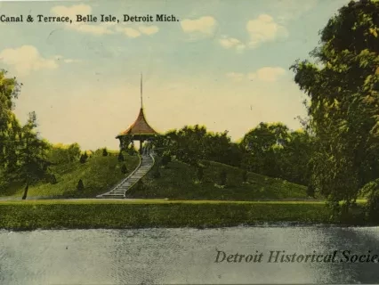 Postcard - Canal & Terrace, Belle Isle, Detroit, Mich.