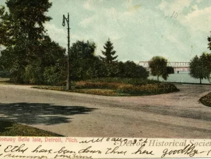Postcard - Driveway Belle Isle, Detroit, Mich.