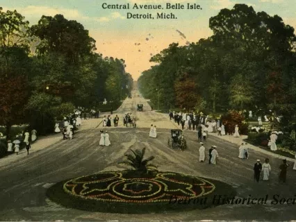 Postcard - Central Avenue, Belle Isle, Detroit, Mich.