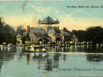 Postcard - Pavilion, Belle Isle, Detroit, Mich.