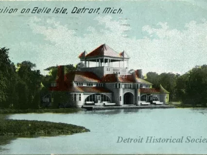 Postcard - Pavilion on Belle Isle, Detroit, Mich.