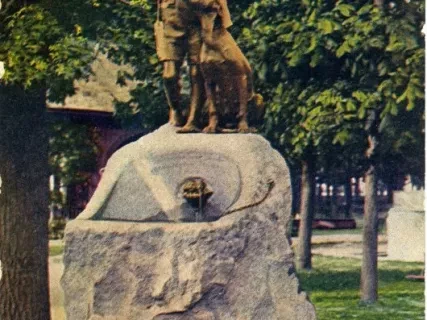 Postcard - Newsboy's Fountain, Belle Isle, Detroit, Mich.