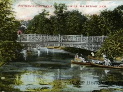 Postcard - The Bridge Over Canal, Belle Isle, Detroit, Mich.